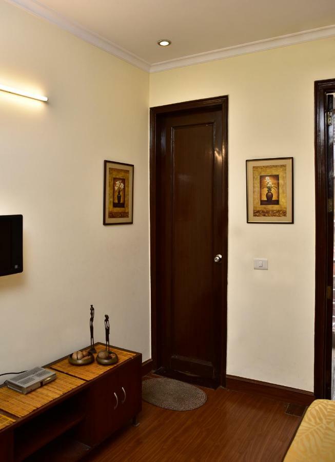2Bhk Comfortable Furnished Serviced Apartments In Hauz Khas - Woodpecker Apartments 뉴델리 외부 사진