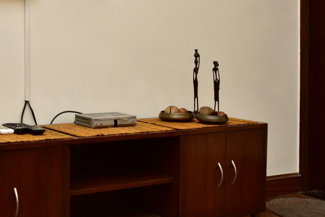 2Bhk Comfortable Furnished Serviced Apartments In Hauz Khas - Woodpecker Apartments 뉴델리 외부 사진