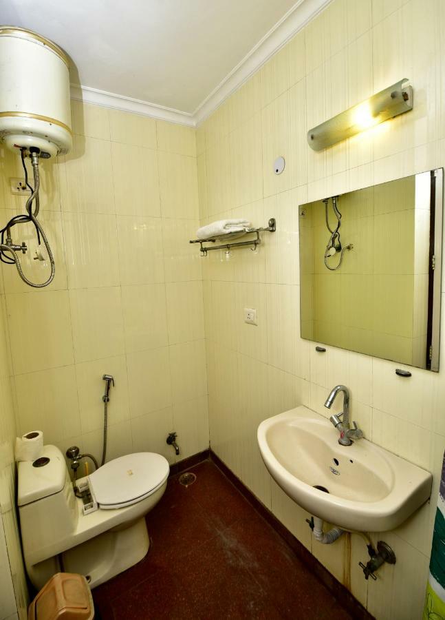 2Bhk Comfortable Furnished Serviced Apartments In Hauz Khas - Woodpecker Apartments 뉴델리 외부 사진